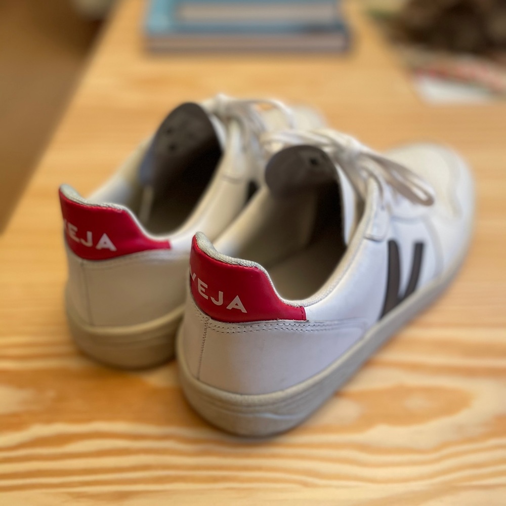 Veja men’s shoes - Picture 2 of 2